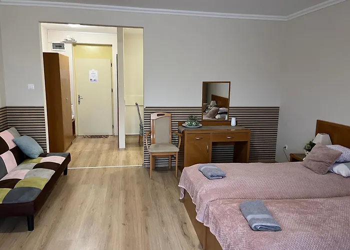 Aparthotel Brookforest 4*